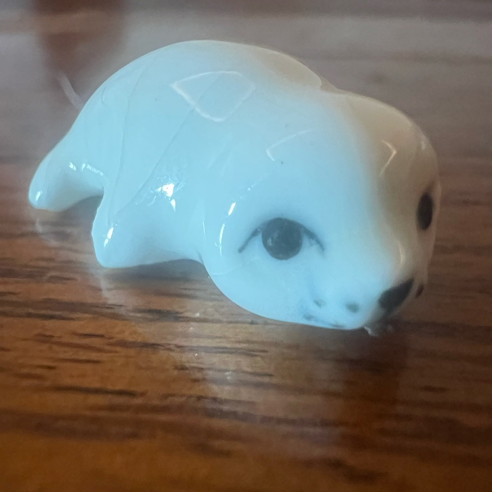Tiny Vintage White Seal miniature figurine
